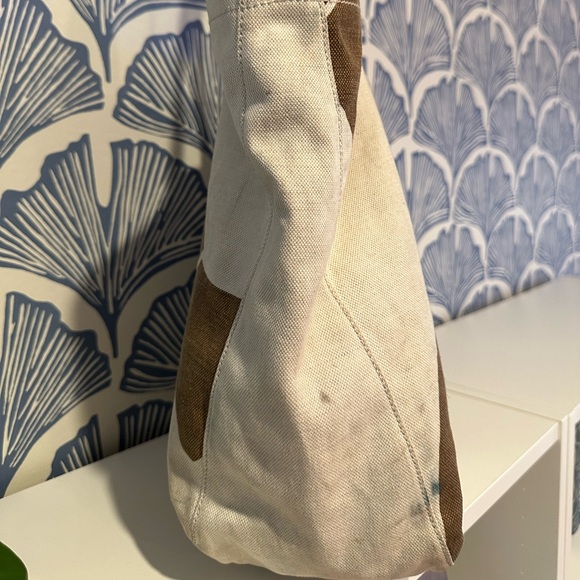 🥂❤️❤️ Salvatore Ferragamo Cream & Brown Canvas Shopping Tote w/ Leather Handles - Picture 3 of 7
